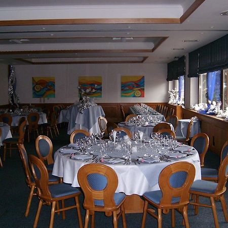 Hotel - Reweschnier Kusel Zewnętrze zdjęcie