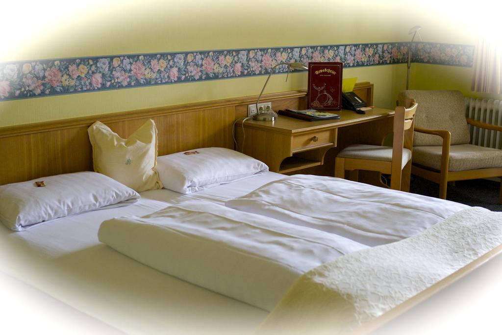 Hotel - Reweschnier Kusel Zewnętrze zdjęcie